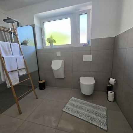 Apartman Modernes Zwischen Seen & Bergen Bruckl