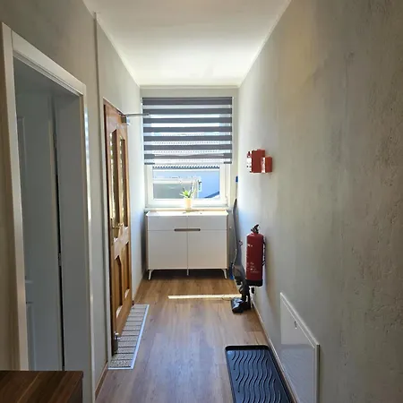 Modernes Zwischen Seen & Bergen Apartman *